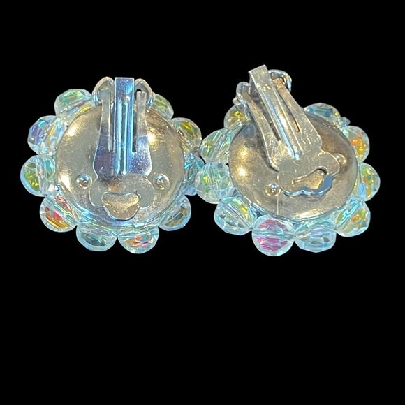 Vintage AB Bead Cluster Clip Earrings Metal hand-wired Iridescent Shiny Bright - Picture 3 of 7